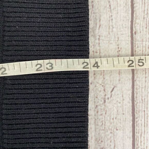 H&M women S classic vneck longsleeve black sweater - Picture 8 of 9